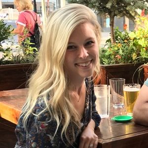 Meet your Posher, Janelle